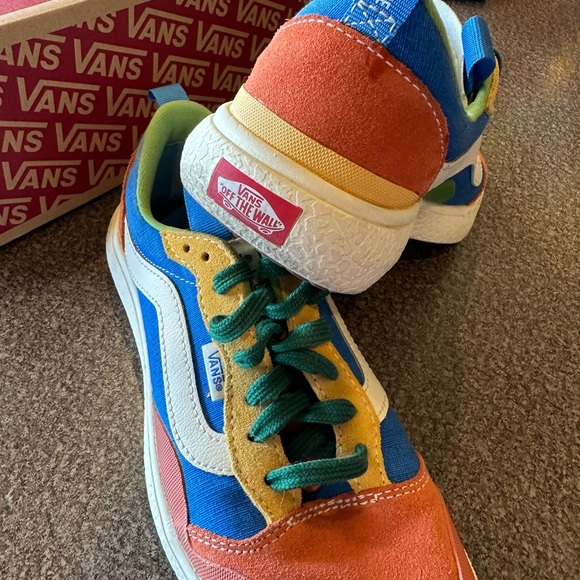 Vans Colorful Low-Top Sneakers - Picture 2 of 4